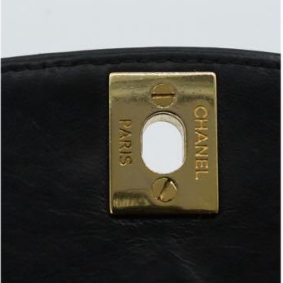 Chanel Lambskin Diana Bag - Picture 9 of 10